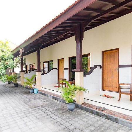 Arik Homestay Canggu Exterior photo